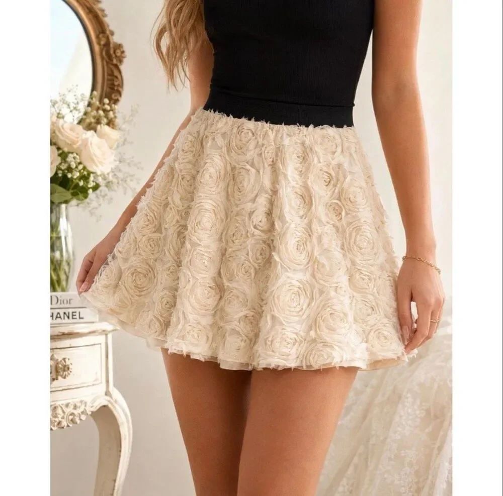 FreeโPeople Rosette Floral Textured Mini Skirt Cream Size S